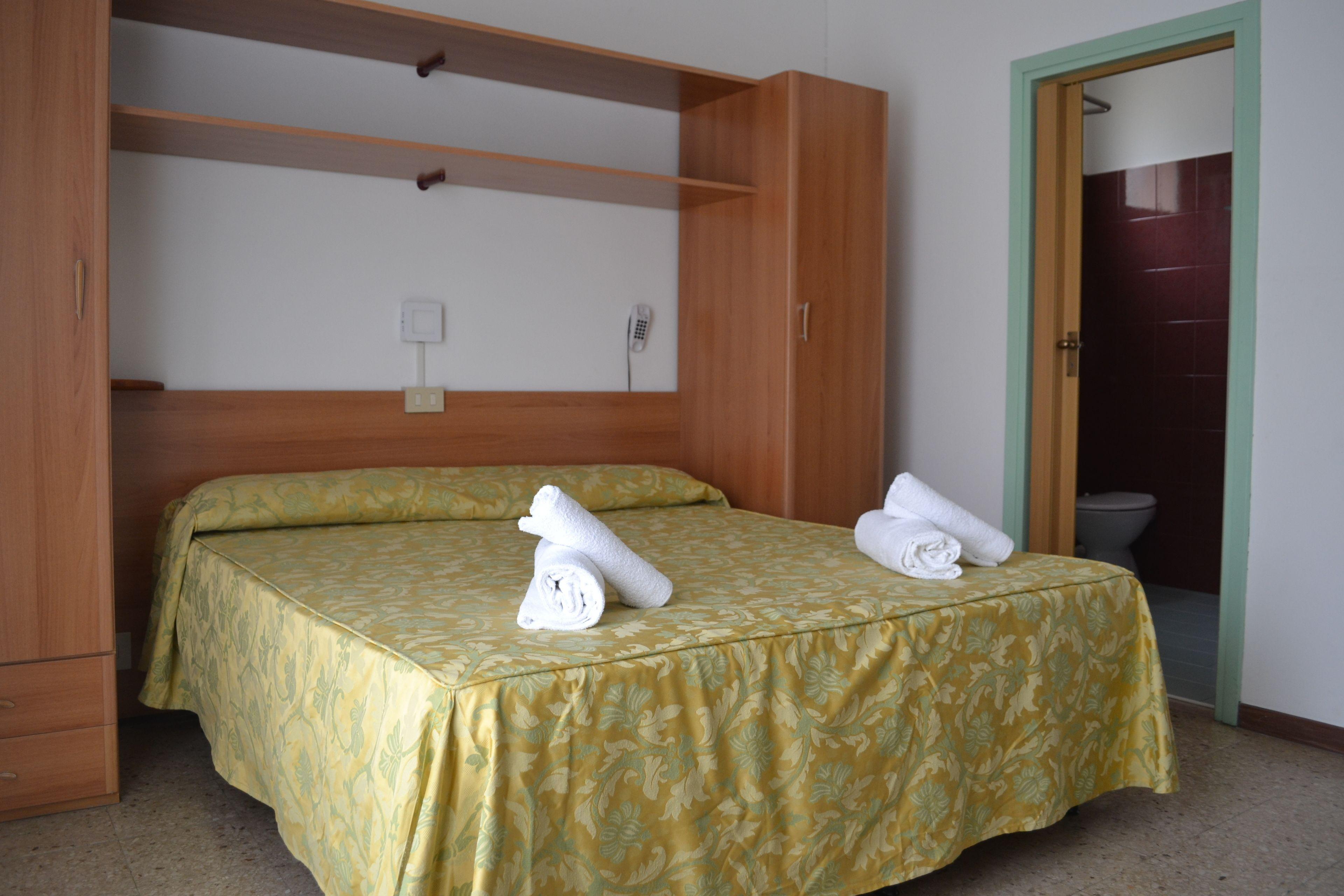 Hotel Mirage 2*